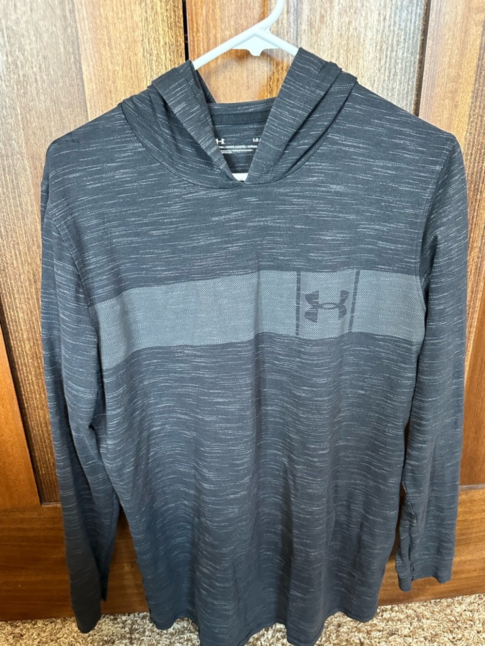 Under Armour Men's Black Heather Hooded Long Sleeve Shirt with Chest Stripe